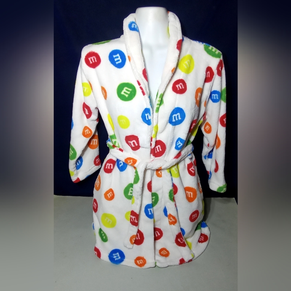 CHILD'S M&M BATHROBE
